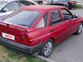 1992 Ford Escort V, красный, 75000 рублей, вид 4