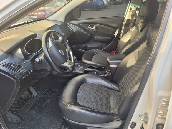 2013 Hyundai ix35 I, белый, 1300000 рублей - вид 12