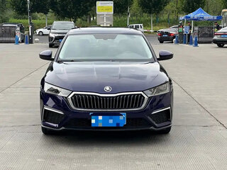 2023 Skoda Octavia IV (A8), синий, 1740000 рублей, вид 2