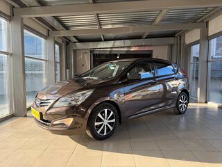 2014 Hyundai Solaris I Рестайлинг, коричневый, 999000 рублей, вид 3