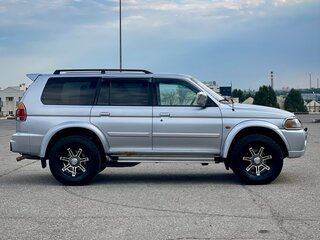 2004 Mitsubishi Pajero Sport I Рестайлинг, серебристый, 1090000 рублей, вид 4