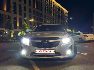 2014 Chevrolet Cruze I Рестайлинг, серебристый, 695000 рублей, вид 2