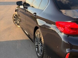 2019 BMW 5 серии 530d xDrive VII (G30/G31/G38), чёрный, 4550000 рублей, вид 5