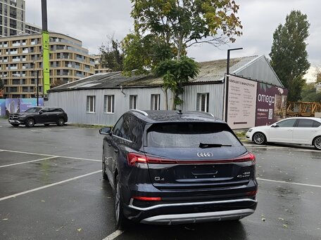 2024 Audi Q4 e-tron 40 I, синий, 4080000 рублей, вид 4