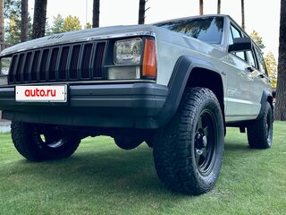 1986 Jeep Cherokee II (XJ), белый, 1700000 рублей, вид 4
