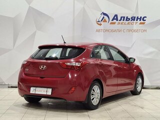 2013 Hyundai i30 II, красный, 830000 рублей, вид 3