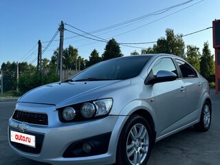 2012 Chevrolet Aveo II, серебристый, 650000 рублей, вид 2