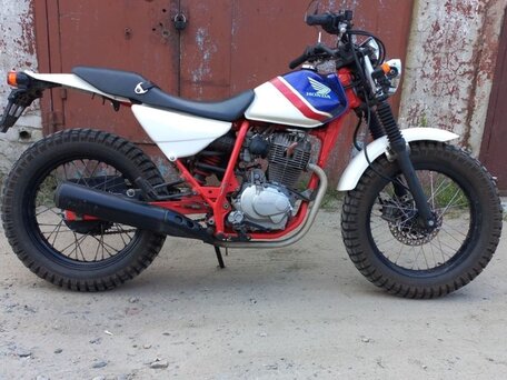 2005 Honda FTR 223, белый, 200000 рублей, вид 1