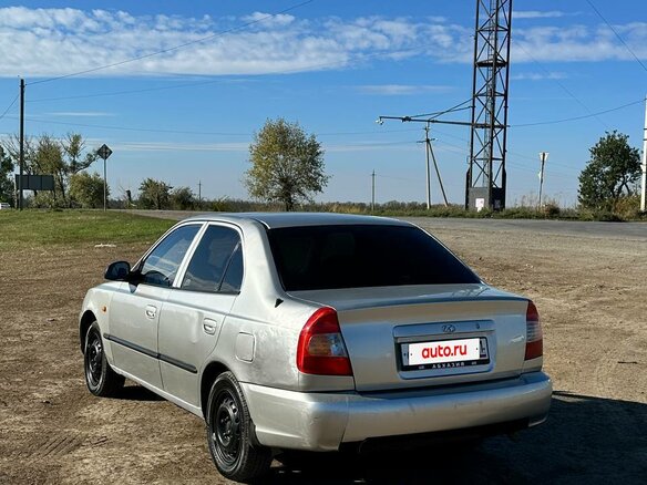 2005 Hyundai Accent ТагАЗ II, серебристый, 220000 рублей - вид 4