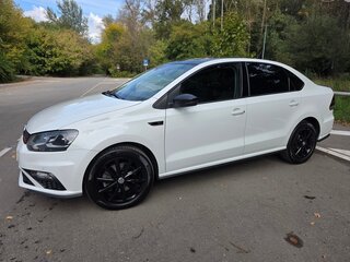 2018 Volkswagen Polo V Рестайлинг, белый, 1650000 рублей, вид 4