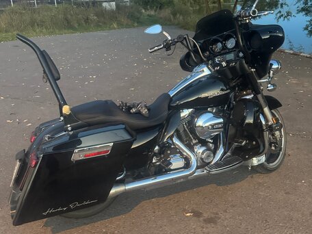 2012 Harley-Davidson Electra Glide, чёрный, 1200000 рублей, вид 3