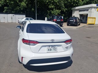 2022 Toyota Levin XII (E210) Рестайлинг, белый, 1600000 рублей, вид 5