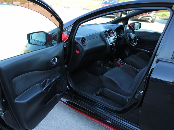 2018 Nissan Note Nismo e-Power II Рестайлинг, чёрный, 1549000 рублей - вид 10