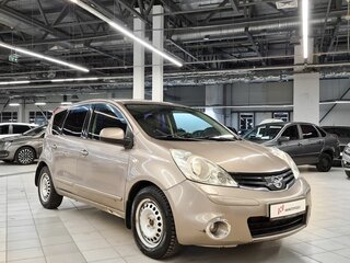 2013 Nissan Note I Рестайлинг, бежевый, 618000 рублей, вид 2