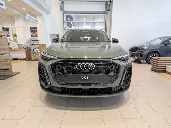 2026 Audi Q5 L III (GU), зелёный, 6690000 рублей - вид 1