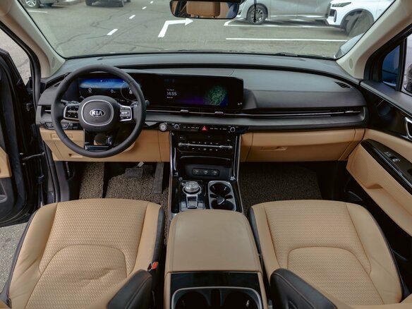2020 Kia Carnival IV, чёрный, 2595000 рублей - вид 17