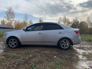 2011 Kia Cerato 6-speed II, серебристый, 620000 рублей, вид 3