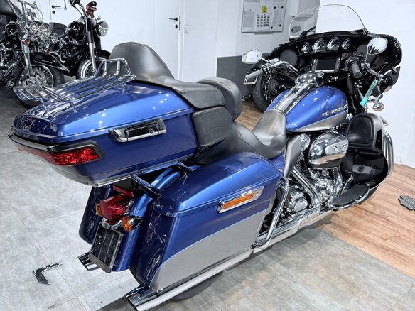 2017 Harley-Davidson Electra Glide, серебристый, 1799000 рублей - вид 5
