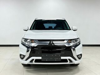 2022 Mitsubishi Outlander III Рестайлинг 3, белый, 2268000 рублей, вид 2