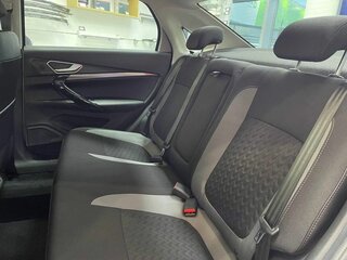 2026 Lada (ВАЗ) Vesta I Рестайлинг (NG), серебристый, 1805000 рублей, вид 4