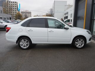 2023 Lada (ВАЗ) Granta I Рестайлинг, белый, 825000 рублей, вид 4