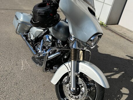 2014 Harley-Davidson Street Glide, серебристый, 1202202 рублей, вид 2