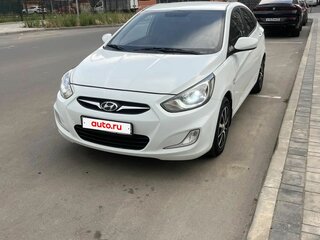 2011 Hyundai Solaris I, белый, 720000 рублей, вид 1