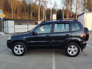 2014 Chevrolet Niva I Рестайлинг, чёрный, 600000 рублей, вид 5
