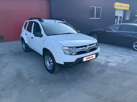 2017 Renault Duster I Рестайлинг, белый, 830000 рублей - вид 2