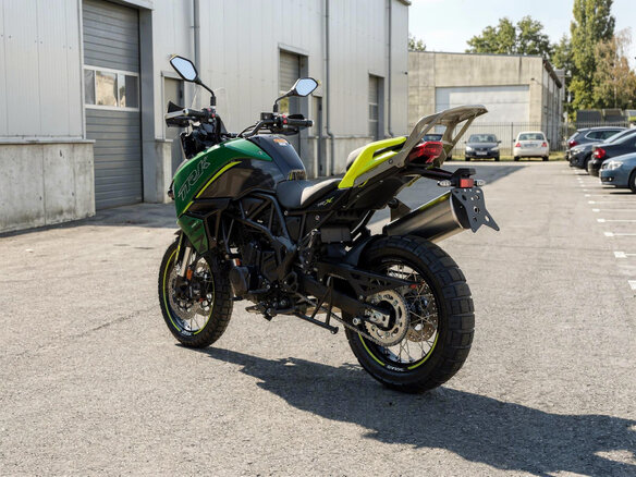 2026 Benelli TRK 702 X, зелёный, 598500 рублей - вид 2