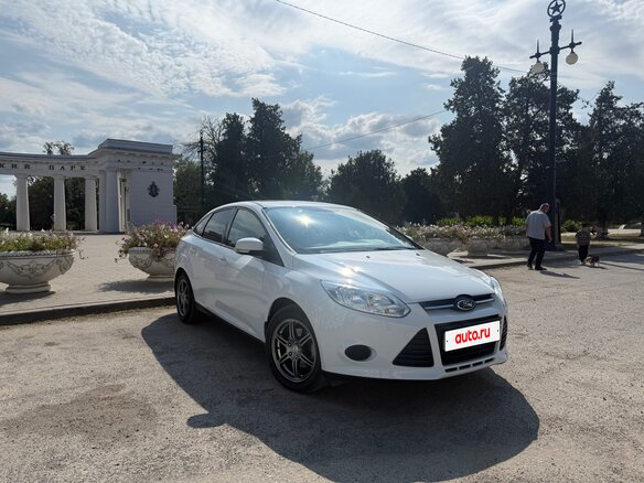 2011 Ford Focus III, белый, 1150000 рублей - вид 1