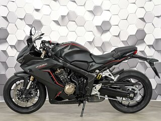 2020 Honda CBR 650R, чёрный, 849000 рублей, вид 4
