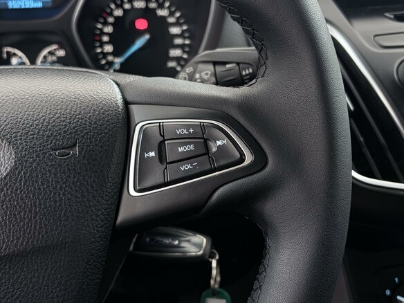 2017 Ford Focus III Рестайлинг, белый, 1190000 рублей - вид 13
