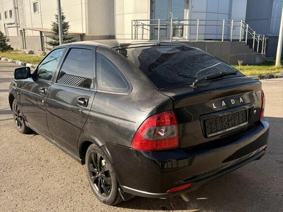 2010 Lada (ВАЗ) Priora I, чёрный, 186000 рублей - вид 3