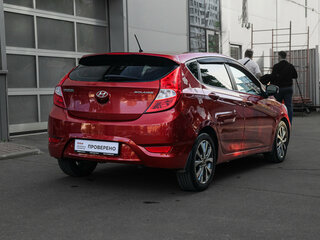 2013 Hyundai Solaris I, красный, 667000 рублей, вид 4