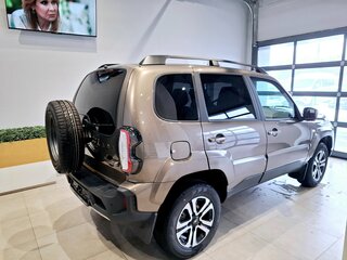 2025 Lada (ВАЗ) Niva Travel I, коричневый, 1834500 рублей, вид 2