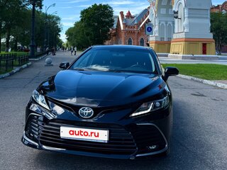 2021 Toyota Camry VIII (XV70) Рестайлинг, чёрный, 3000000 рублей, вид 1