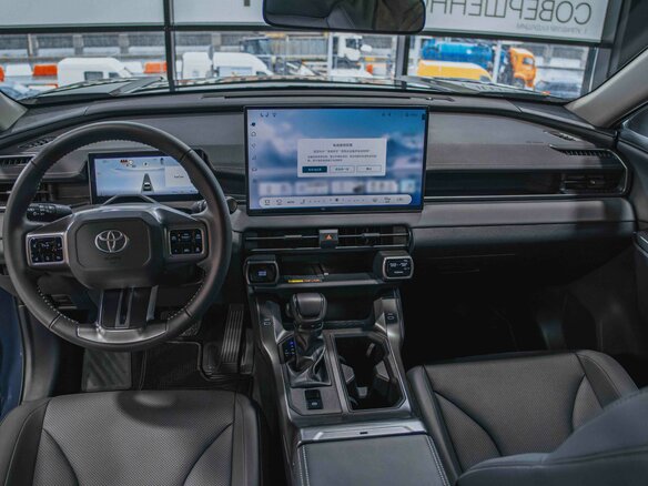 2026 Toyota RAV4 VI (XA60), синий - вид 12