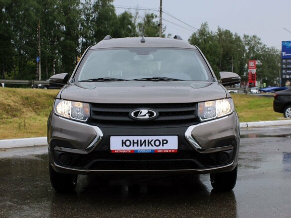 2026 Lada (ВАЗ) Largus I Рестайлинг, коричневый - вид 2