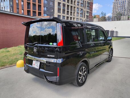 2018 Honda Stepwgn Spada V Рестайлинг, чёрный, 2190000 рублей, вид 4