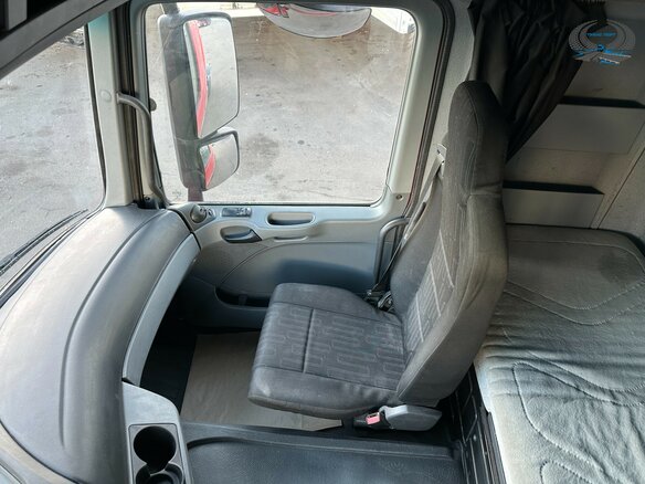 2017 Mercedes-Benz Actros, красный, 4200000 рублей - вид 28