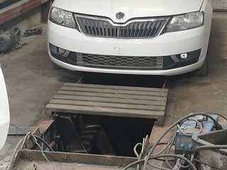 2019 Skoda Rapid I Рестайлинг, белый, 800000 рублей, вид 3