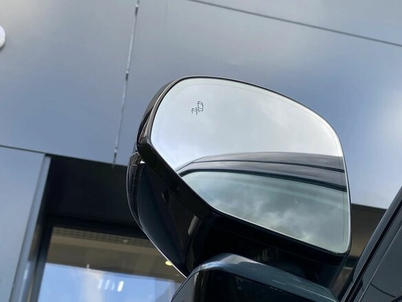 2025 Lynk & Co 900, синий, 8190000 рублей - вид 27