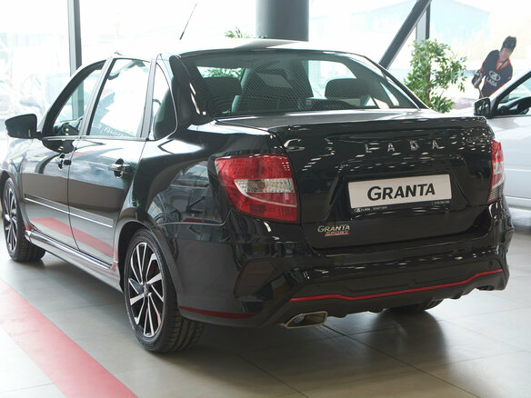 2026 Lada (ВАЗ) Granta Sport I Рестайлинг, чёрный, 1540000 рублей - вид 2