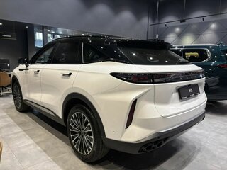 2025 Exeed RX, белый, 5200000 рублей, вид 4