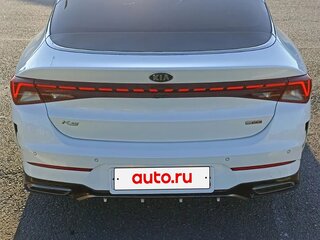 2020 Kia K5 III, белый, 2150000 рублей, вид 4