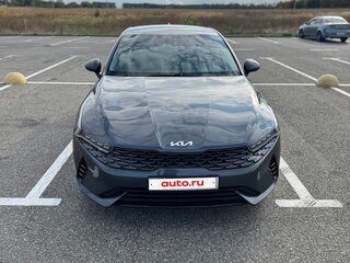 2021 Kia K5 III, серый, 2350000 рублей, вид 3