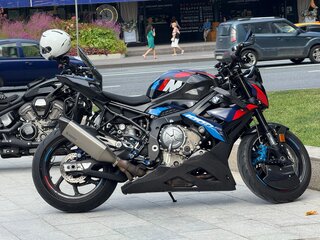 2022 BMW M 1000 R, чёрный, 2000000 рублей, вид 1