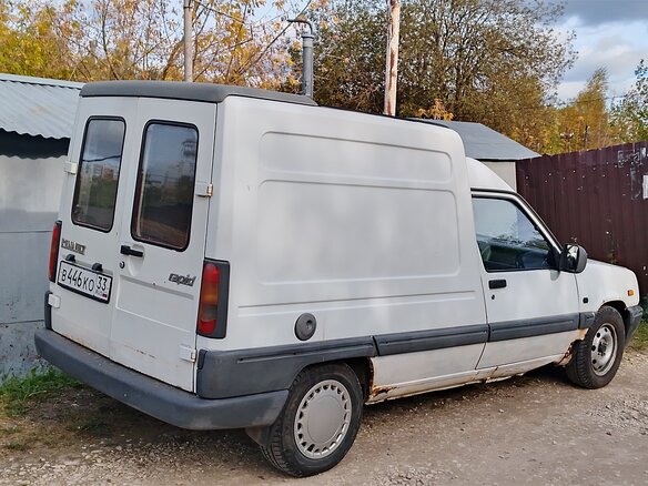 1995 Renault Rapid, белый, 160000 рублей - вид 2