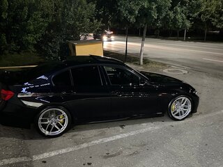 2016 BMW 3 серии 330i xDrive VI (F3x) Рестайлинг, чёрный, 2650000 рублей, вид 5
